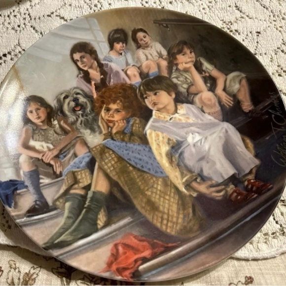 Knowles Annie Decorative Plates Set with Red, Blue, and Brown Accents - Picture 4 of 9